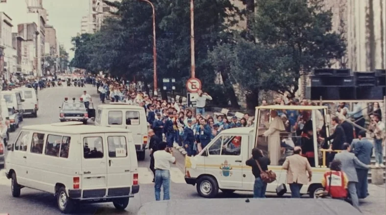 papamovil_viejo.jpg
